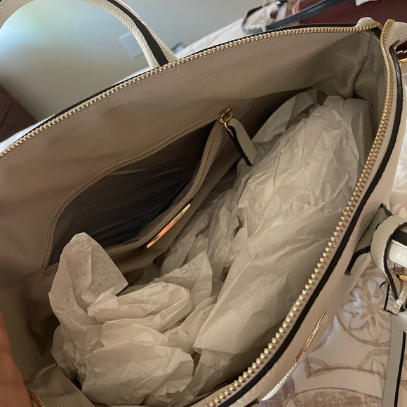 valentino bag - Picture 2 of 4